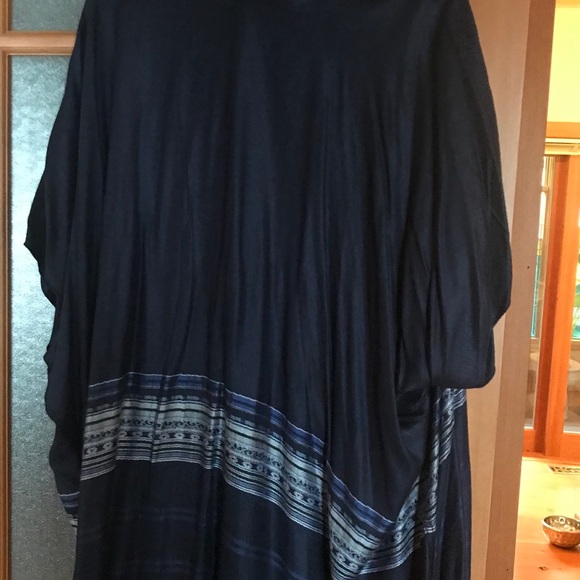 Roots Sweater/kimono - Picture 4 of 5